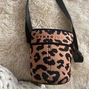 Hydrojug Leopard Sleeve